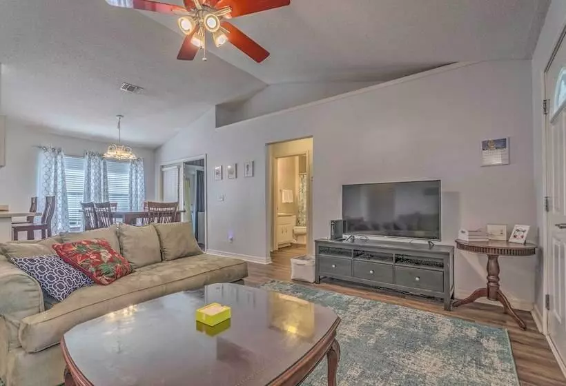 Home 10 Mi To Downtown Pensacola: Pets Welcome!