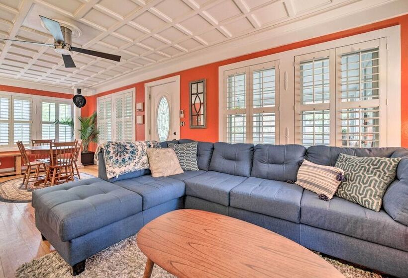 Cozy Wooded Retreat: 2 Mi To Dtwn Brevard!