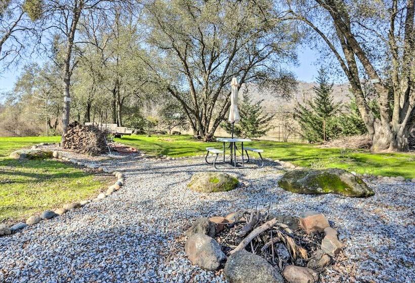 Family Home Near Kings & Sequoia National Parks!