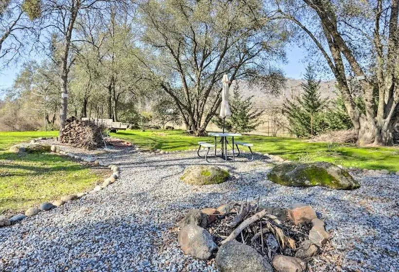 Family Home Near Kings & Sequoia National Parks!