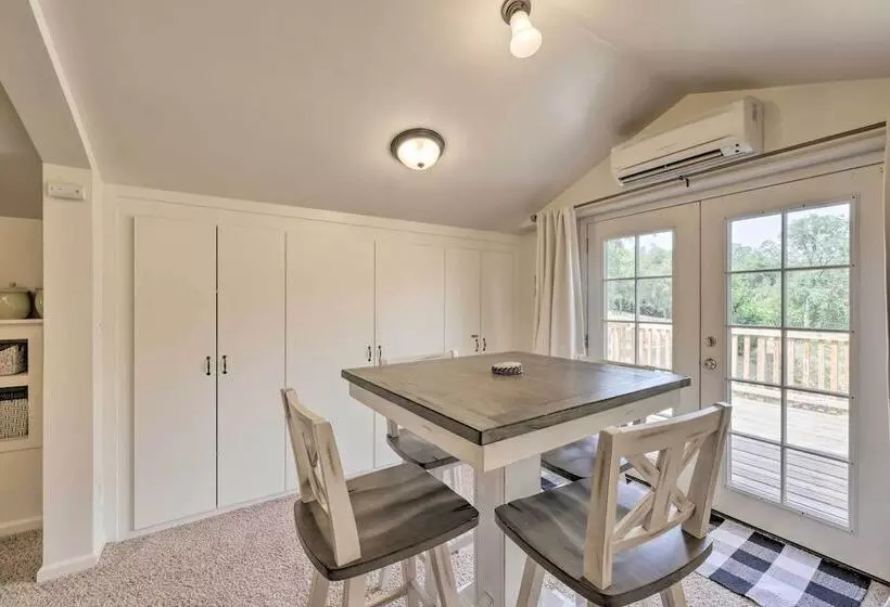 Family Home Near Kings & Sequoia National Parks!