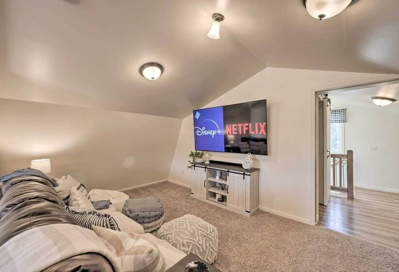 Family Home Near Kings & Sequoia National Parks!