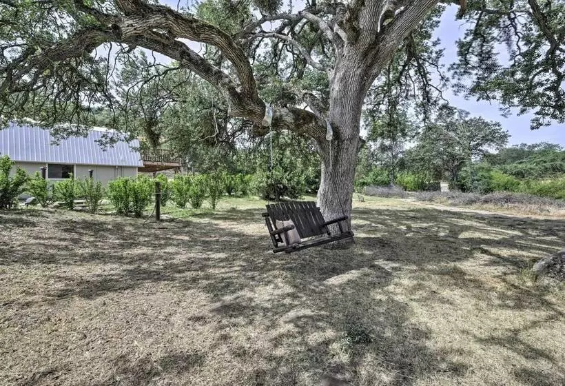 Family Home Near Kings & Sequoia National Parks!