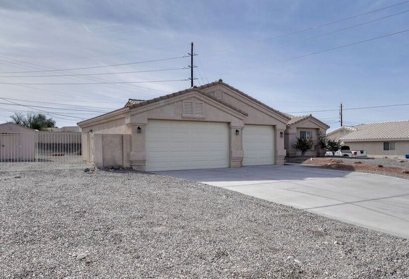 Lake Havasu Home W/ Fire Pit & Grill, 3 Mi To Lake