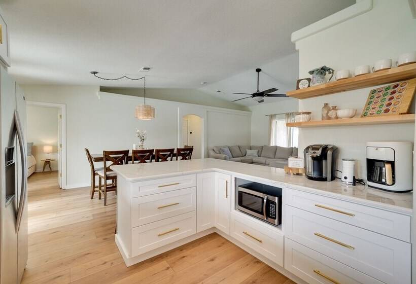 Lake Havasu Home W/ Fire Pit & Grill, 3 Mi To Lake