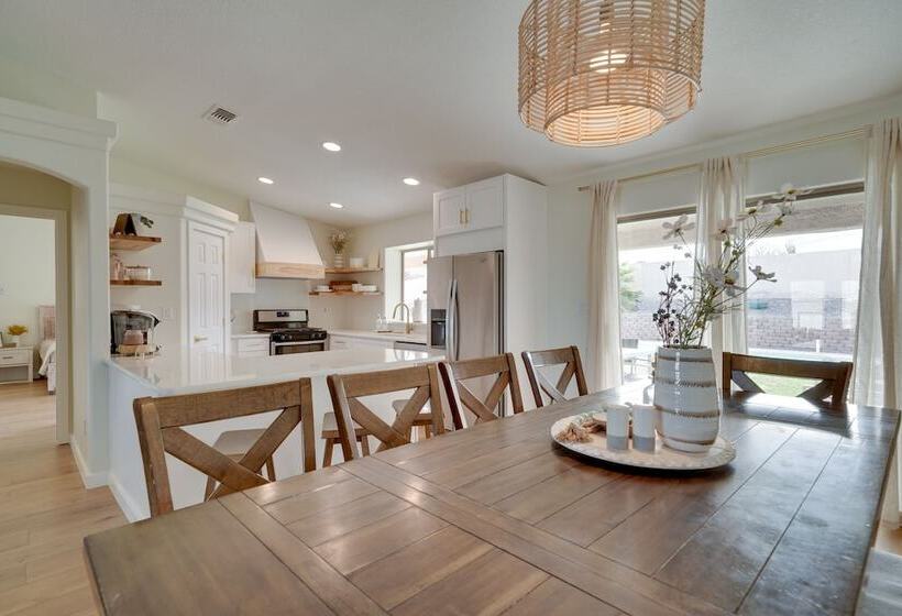 Lake Havasu Home W/ Fire Pit & Grill, 3 Mi To Lake