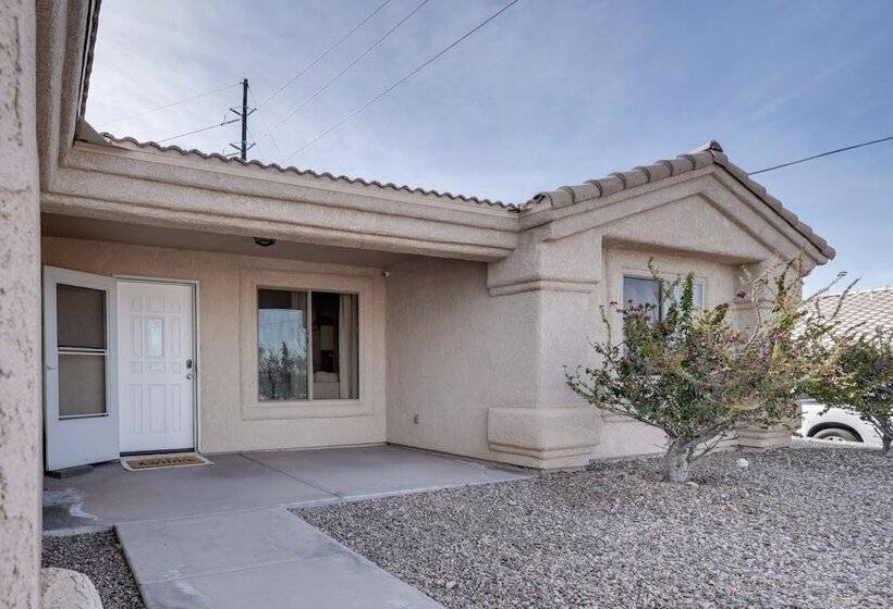 Lake Havasu Home W/ Fire Pit & Grill, 3 Mi To Lake