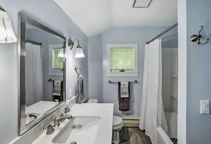 Finger Lakes Home W/ Sweeping Views And Sun Deck!