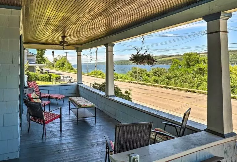 Finger Lakes Home W/ Sweeping Views And Sun Deck!