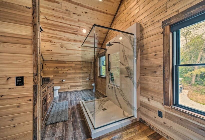 Galena Cabin W/ Wraparound Porch & Game Room!