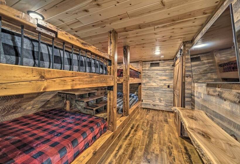 Galena Cabin W/ Wraparound Porch & Game Room!