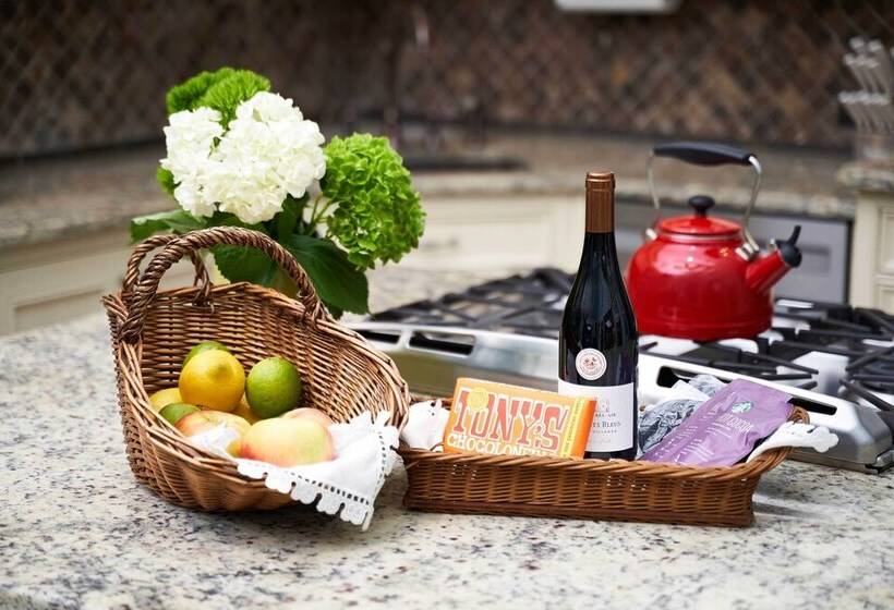 Guilford Carriage House At Granite Lodge!