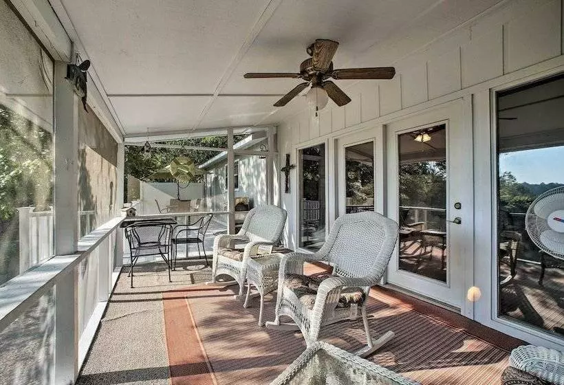 Hillside Rogers Cottage W/ Beaver Lake Views!