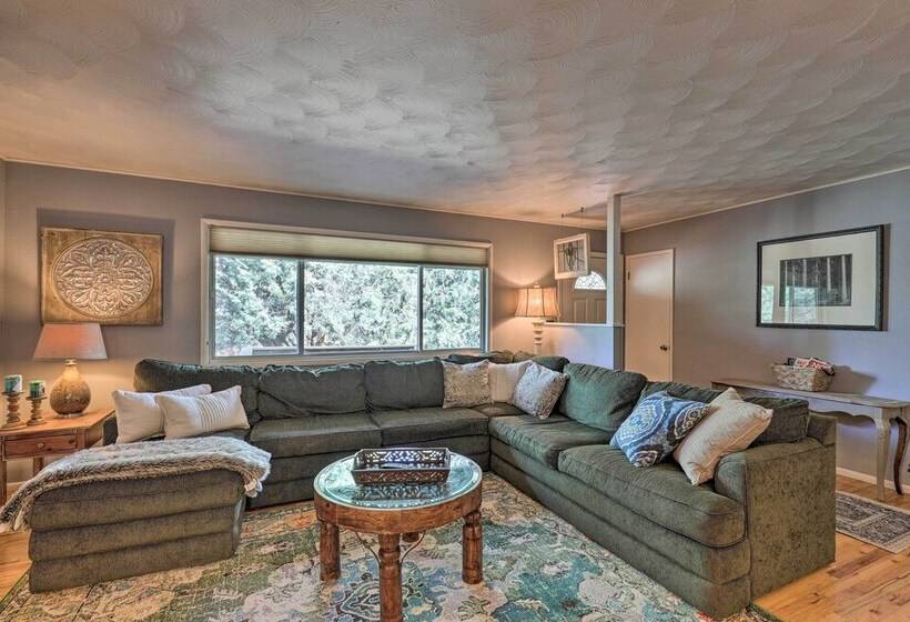 Prescott Home W/ Fireplace ~ 2 Mi To Downtown!