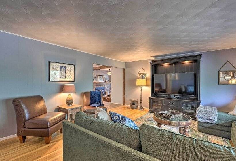 Prescott Home W/ Fireplace ~ 2 Mi To Downtown!