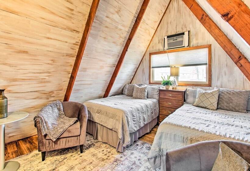 Lake Hamilton Cabin: Boating Getaway!