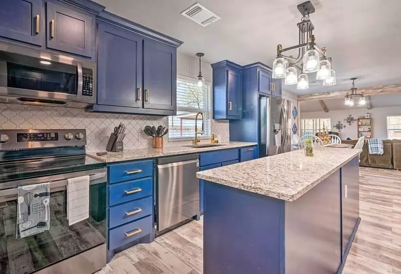 Lakefront Fort Towson Home: Private Dock & 3 Decks