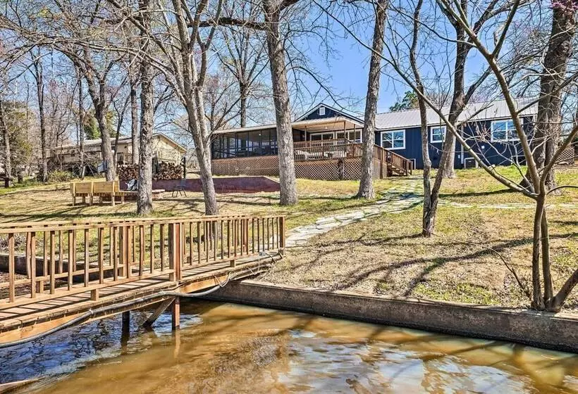 Lakefront Fort Towson Home: Private Dock & 3 Decks