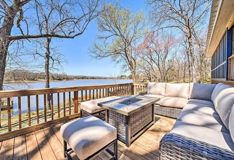 Lakefront Fort Towson Home: Private Dock & 3 Decks