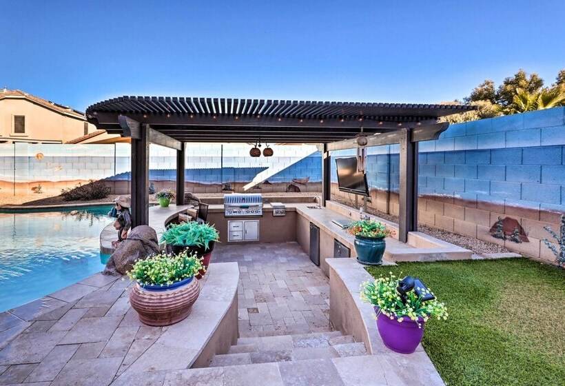 Maricopa Home W/ Swim Up Bar, Heated Pool & Slide