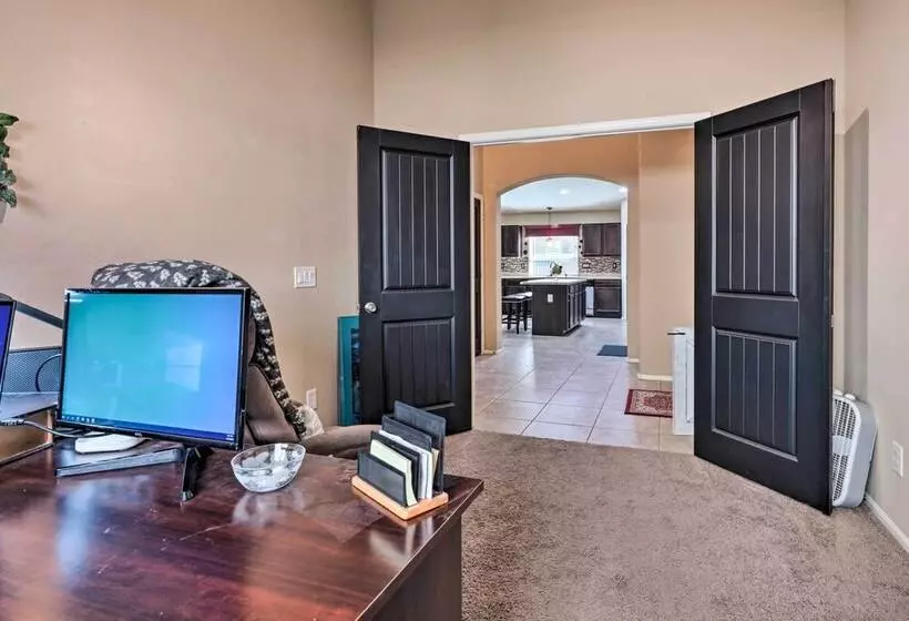 Maricopa Home W/ Swim Up Bar, Heated Pool & Slide