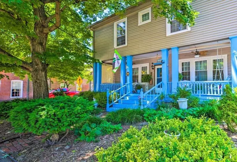 Lucy S Place  Elizabethtown Home W/ Fire Pit