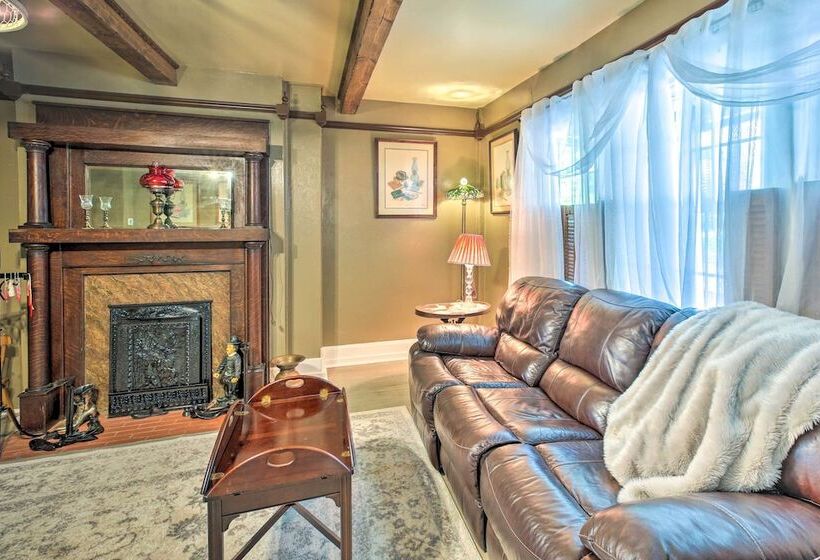 Lucy S Place  Elizabethtown Home W/ Fire Pit