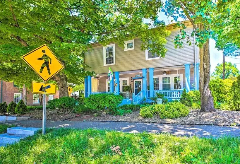 Lucy S Place  Elizabethtown Home W/ Fire Pit