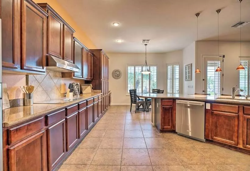 Luxury Sonoran Oasis: 11 Mi To Phoenix Raceway!