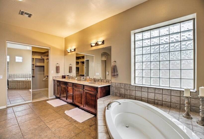 Luxury Sonoran Oasis: 11 Mi To Phoenix Raceway!