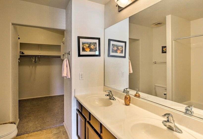 Maricopa House W/ Private Pool & Putting Green!