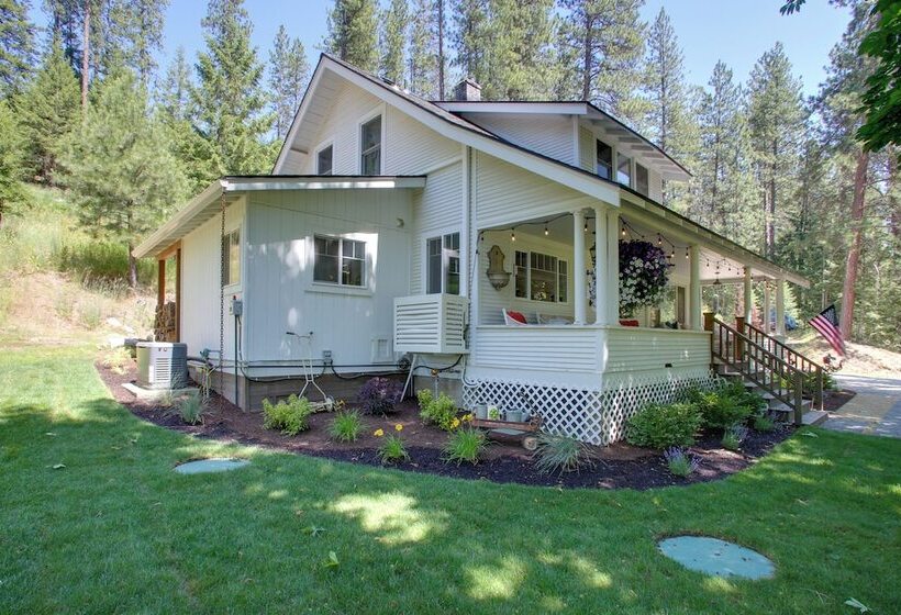 Modern Farmhouse W/ Movie Room 6 Mi To Lake!