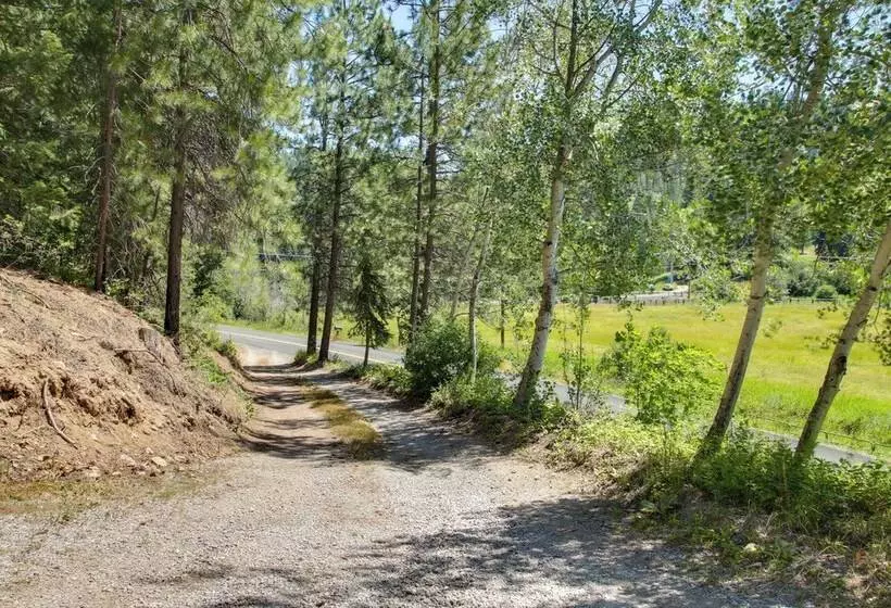 Modern Farmhouse W/ Movie Room   6 Mi To Lake!