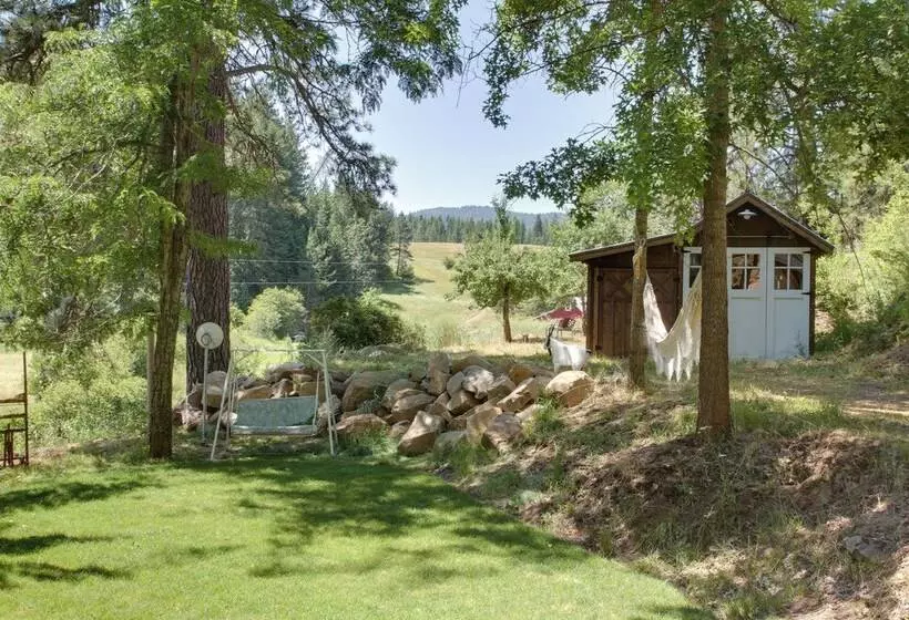 Modern Farmhouse W/ Movie Room   6 Mi To Lake!