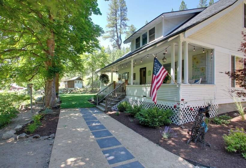 Modern Farmhouse W/ Movie Room 6 Mi To Lake!