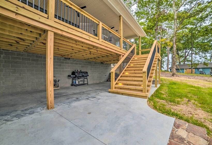 Modern Kentucky Lake Home W/ Deck, Dock, View