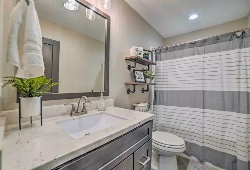 Modern Kentucky Lake Home W/ Deck, Dock, View