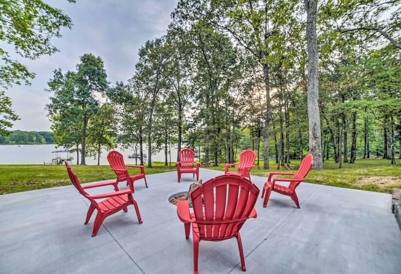 Modern Kentucky Lake Home W/ Deck, Dock, View