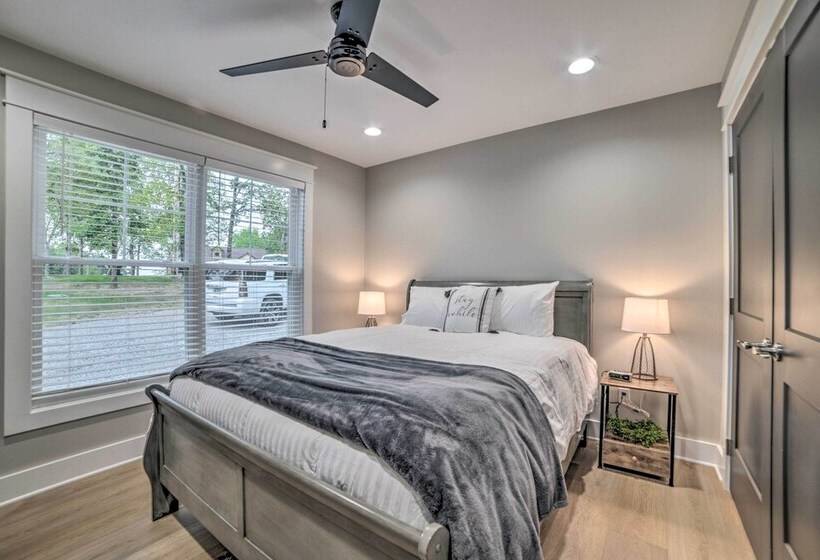 Modern Kentucky Lake Home W/ Deck, Dock, View