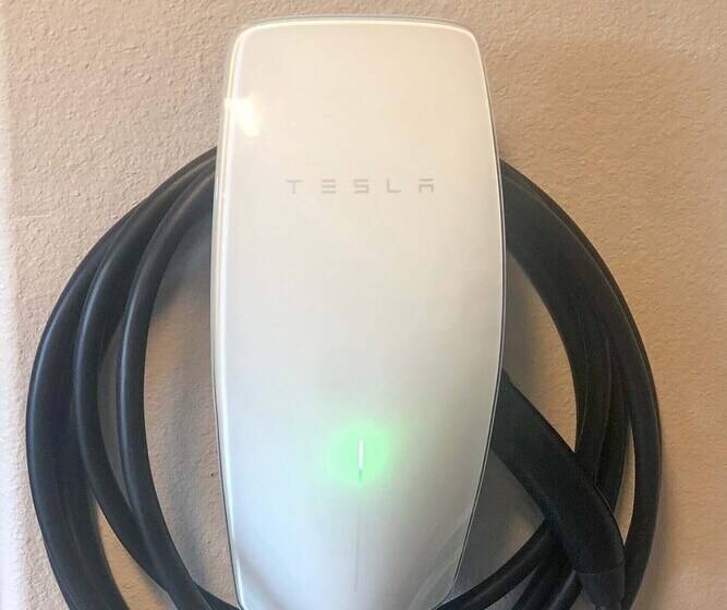 Mountain Base Lodge: 6 Miles To Downtown Bend