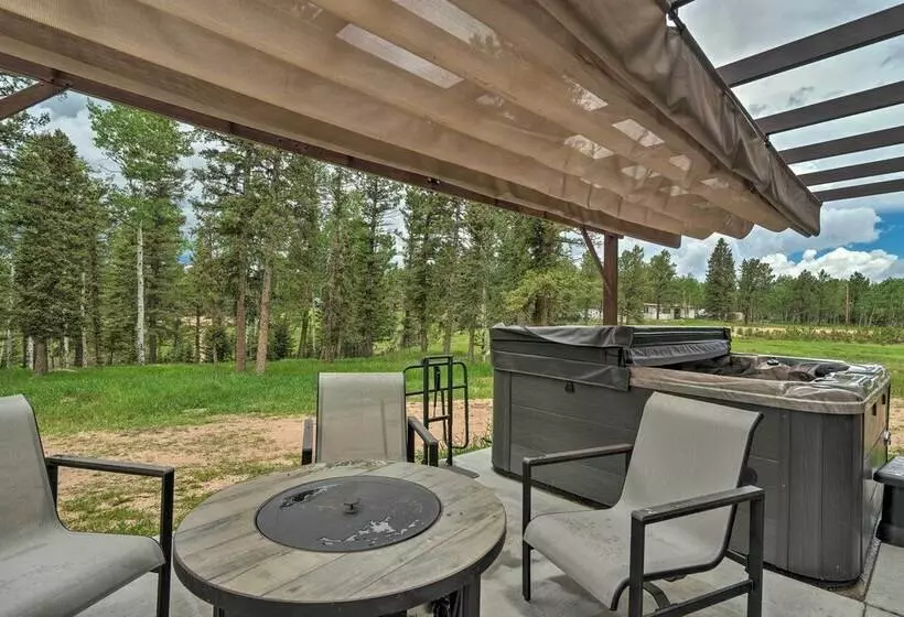 Mtn View Home On 3 Acres W/ Arcade & Hot Tub!