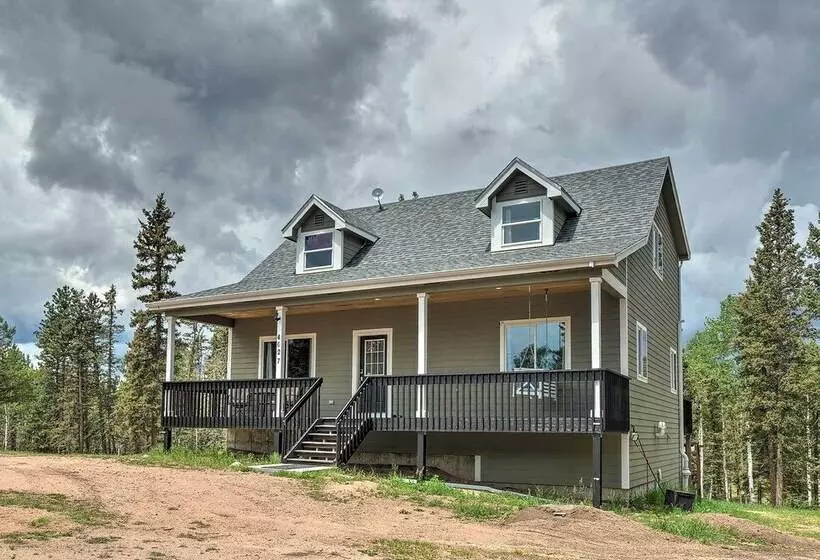 Mtn View Home On 3 Acres W/ Arcade & Hot Tub!