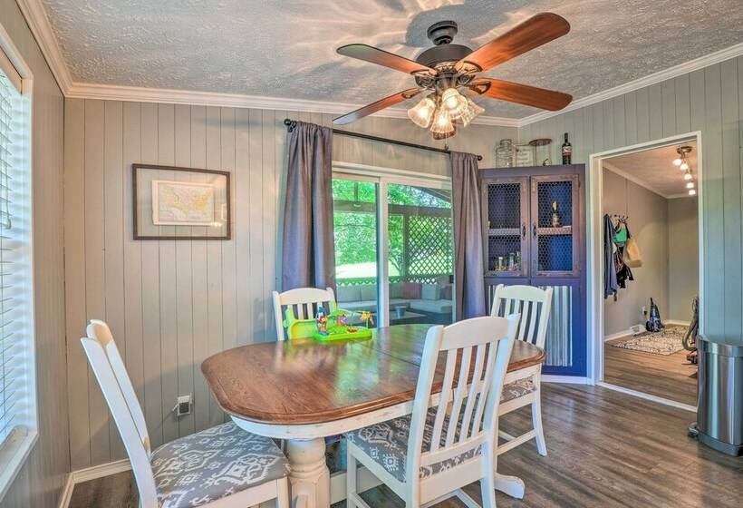 Noteworthy Cabin: Grill, Walk To Beaver Lake!