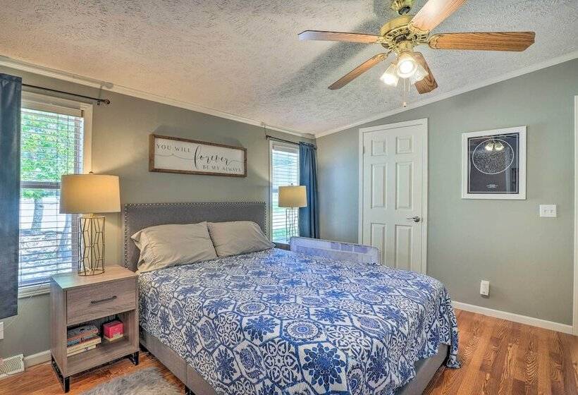 Noteworthy Cabin: Grill, Walk To Beaver Lake!