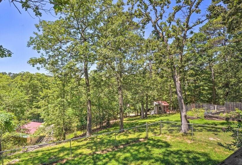 Noteworthy Cabin: Grill, Walk To Beaver Lake!