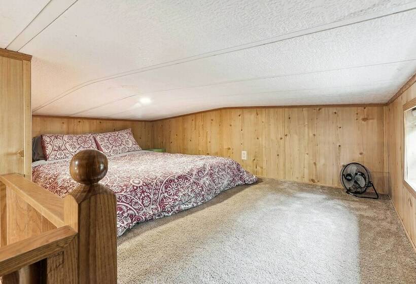 Oak Grove Nature Retreat W/ Kayaks & Mountain View