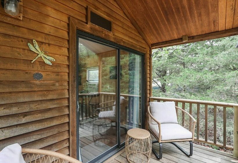 Oak Grove Nature Retreat W/ Kayaks & Mountain View