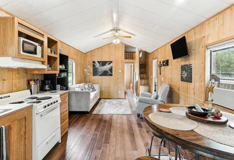 Oak Grove Nature Retreat W/ Kayaks & Mountain View