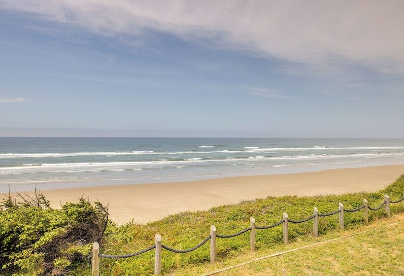 Oceanfront Home W/ Hot Tub, Sauna, 8 Mi To Newport