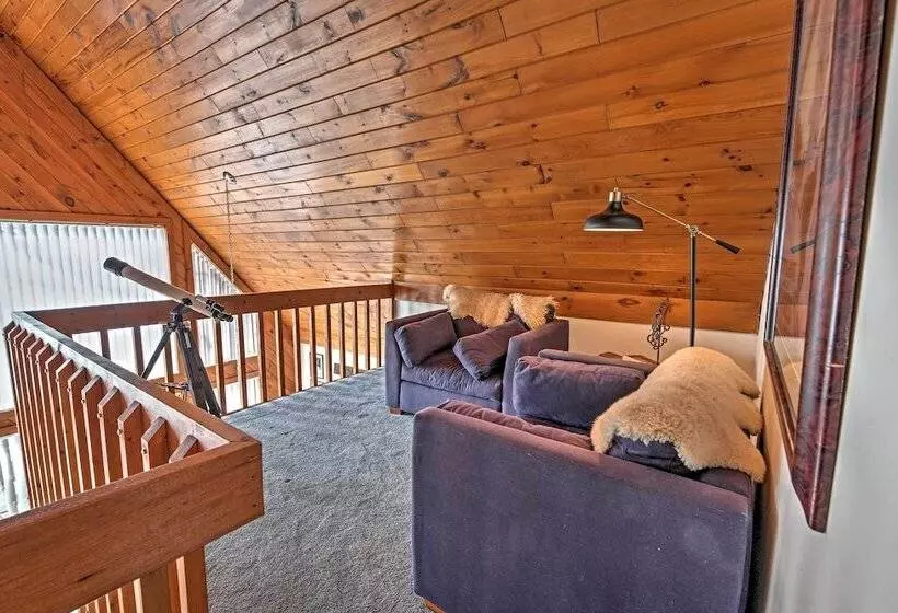 Poconos Cabin On 3 Acres   5 Mi To Blue Mountain!